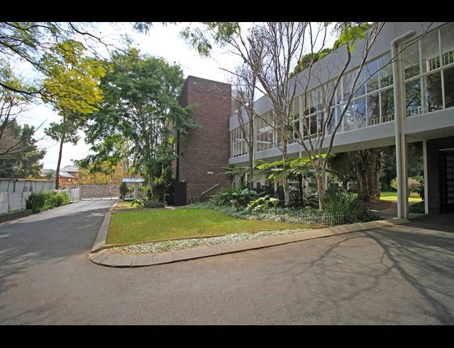 1 BEDROOM APARTMENT FOR SALE IN ORCHARDS